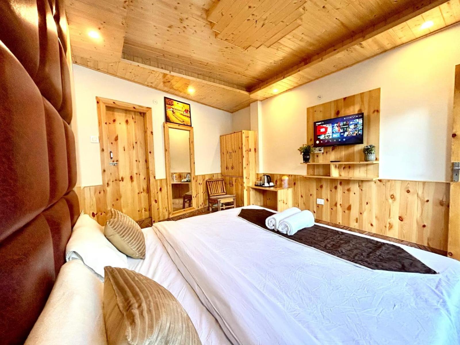 Hotel Jannat Manali  Exterior photo